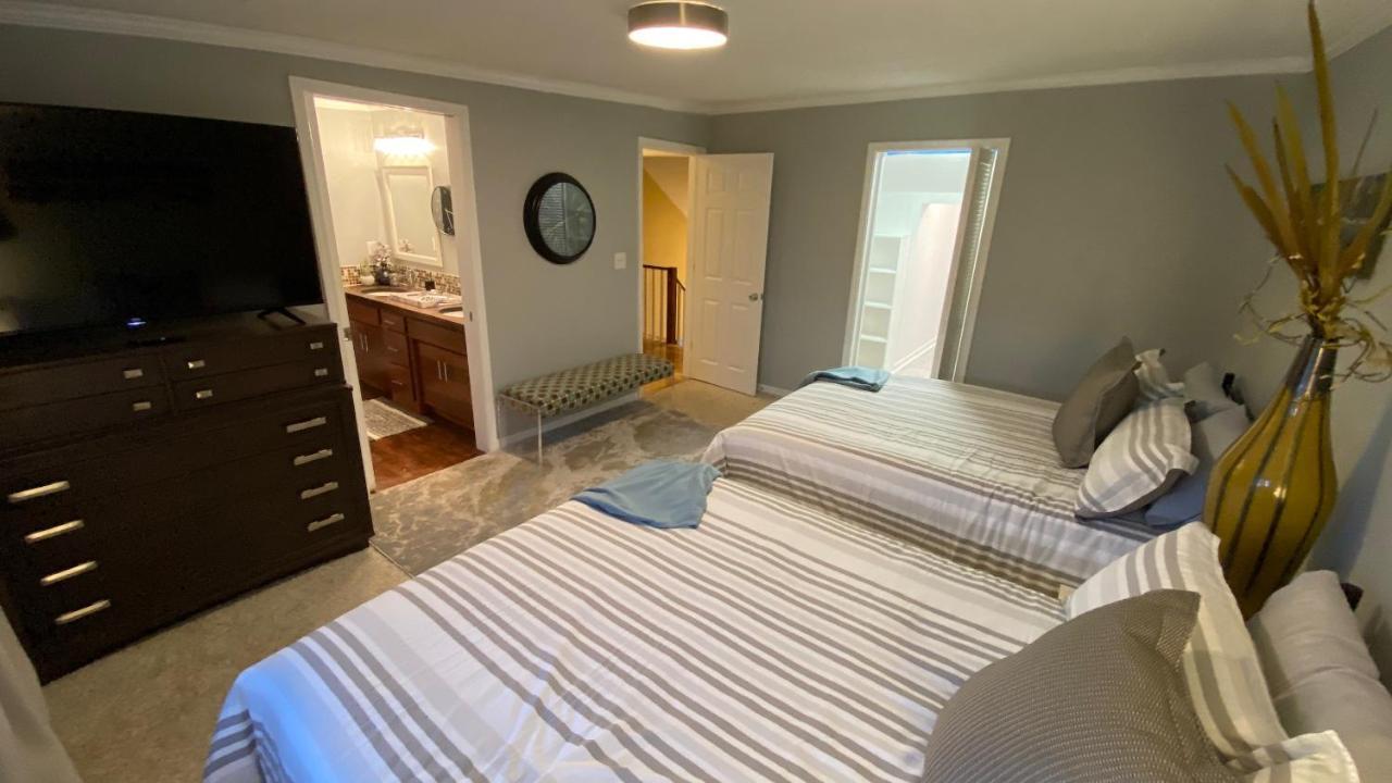 Here It Is! Cool Cape Cod-3 Br-2.5 Bath-12 Guests أولاث المظهر الخارجي الصورة